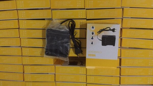 Four-slot Charger 18650 Four-charger With Cable Smart Multi-function Charger - Image 2